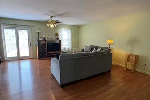 324 W 2nd St, Alburtis Boro, PA 18011 - Photo 7