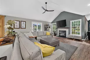 1665 Lamplighter Dr, Lower Macungie Township, PA 18062 - Photo 33