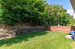2442 Lisa Ln, Allentown City, PA 18104 - Photo 35