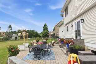 2571 Halleck Dr, Whitehall Township, PA 18052 - Photo 7