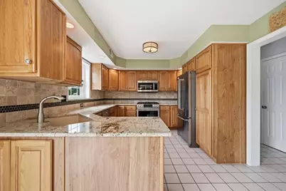 2571 Halleck Drive, Whitehall Township, PA 18052 - Photo 13