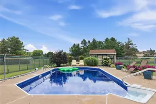 2571 Halleck Dr, Whitehall Township, PA 18052 - Photo 5