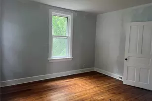 18 W Center St, Nazareth, PA 18064 - Photo 5