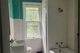 18 W Center St, Nazareth, PA 18064 - Photo 7