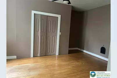 16 W Center Street, Nazareth, PA 18064 - Photo 5