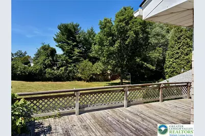 979 Dogwood Lane, Coopersburg Boro, PA 18036 - Photo 3