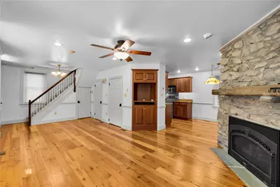 2408 Applewood Drive, South Whitehall Township, PA 18069 - Photo 5