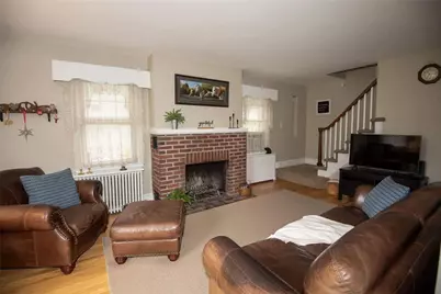 706 Stones Crossing, Palmer Twp, PA 18045 - Photo 7