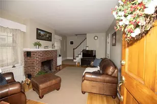 706 Stones Crossing, Palmer Twp, PA 18045 - Photo 5