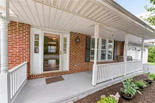 2694 Peggy St, Easton, PA 18045 - Photo 3