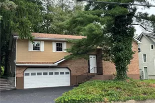 707 W State St, Coopersburg Boro, PA 18036 - Photo 1