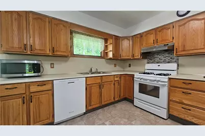 2529 Ringhoffer Road, Lower Saucon Township, PA 18055 - Photo 7