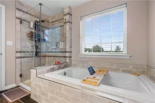 7073 Hunt Dr, Lower Macungie Township, PA 18062 - Photo 29