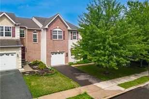 7073 Hunt Dr, Lower Macungie Township, PA 18062 - Photo 7