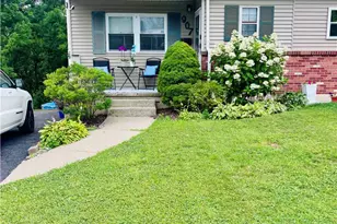 907 Lenape Cir, Catasauqua Boro, PA 18032 - Photo 1