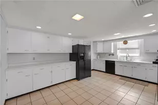 206 Perkiomen St, Emmaus Boro, PA 18049 - Photo 11