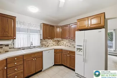 8495 Bumble Bee Way, Tobyhanna, PA 18466 - Photo 13
