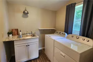 621 Washington St, Portland Boro, PA 18343 - Photo 7