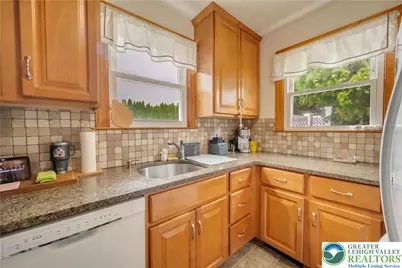4 Fairview Avenue, Wind Gap, PA 18091 - Photo 9