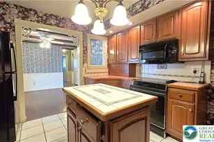 3203 Parkview Dr, Whitehall Township, PA 18052 - Photo 9