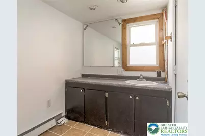 310 W Patterson Street, Lansford, PA 18232 - Photo 17