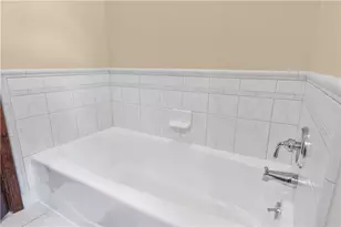 4775 White Oak Cir, Lower Macungie Township, PA 18049 - Photo 31