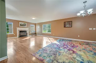 247 Springfield Dr, Washington Twp, PA 18013 - Photo 9