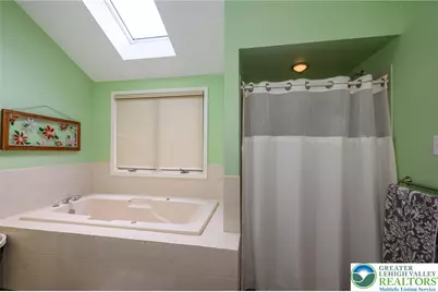410 E Mayfield Circle, Bethlehem City, PA 18020 - Photo 15