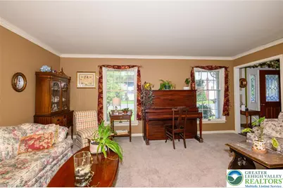 410 E Mayfield Circle, Bethlehem City, PA 18020 - Photo 9