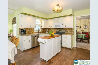 410 E Mayfield Circle, Bethlehem City, PA 18020 - Photo 3