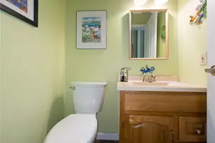 410 E Mayfield Cir, Bethlehem City, PA 18020 - Photo 11