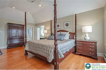 6301 Oakwood Circle, Upper Saucon Township, PA 18036 - Photo 23