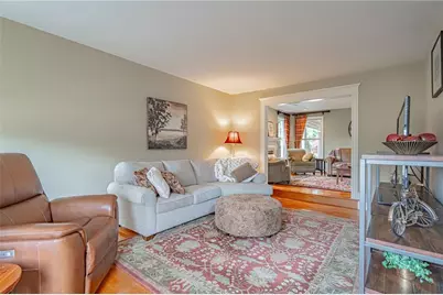 6301 Oakwood Circle, Upper Saucon Township, PA 18036 - Photo 5