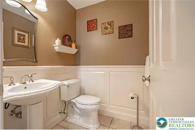 6301 Oakwood Circle, Upper Saucon Township, PA 18036 - Photo 17