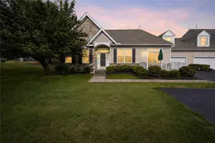 1862 Gregory Pl, Lower Saucon Township, PA 18055 - Photo 3