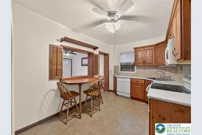 121 E Elm Street, Emmaus Boro, PA 18049 - Photo 13