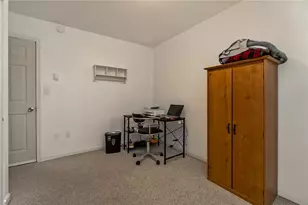 2275 Irma Dr, Allentown City, PA 18109 - Photo 9