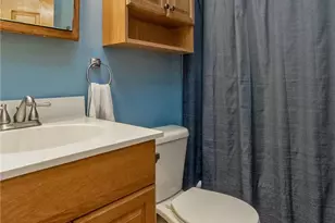 2275 Irma Dr, Allentown City, PA 18109 - Photo 7