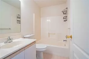 323 Surrey Pl, Macungie Boro, PA 18062 - Photo 19
