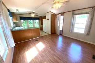 360 Delaware Dr, Easton, PA 18042 - Photo 3