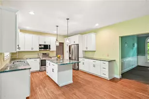 111 Manor Dr, Montgomery Township, PA 19446 - Photo 5