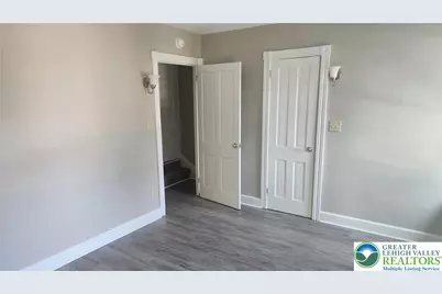 28 E Walnut Street, Nazareth Boro, PA 18064 - Photo 11