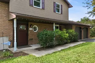 544 Maple St, Pottsville, PA 17901 - Photo 3