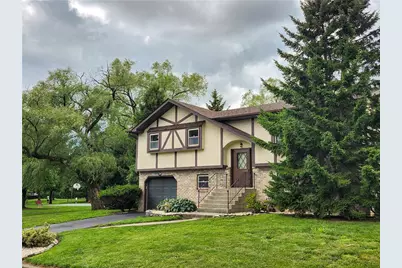 1916 Molinaro Drive, Allentown City, PA 18104 - Photo 3