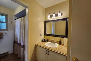 1916 Molinaro Dr, Allentown City, PA 18104 - Photo 15