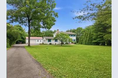 228 W Moorestown Road, Bushkill Twp, PA 18091 - Photo 3