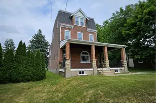 1977 S 5th St, Allentown City, PA 18103 - Photo 3