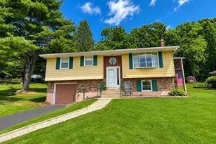 35 W Diaz Ave, Nesquehoning, PA 18240 - Photo 1
