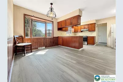 1929 Earls Court, Salisbury Township, PA 18103 - Photo 11