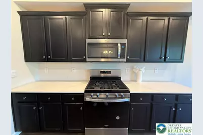 1047 Turnstone Drive, Upper Macungie Township, PA 18051 - Photo 5